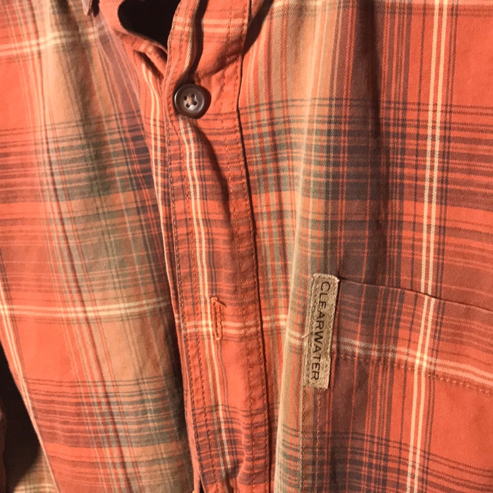 Button down - Picture 2 of 3